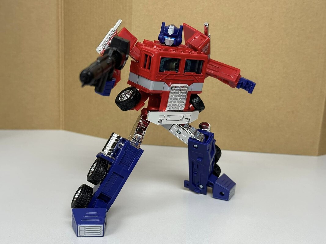 Missing Link Convoy New In-hand Video & Images of Takara Tomy